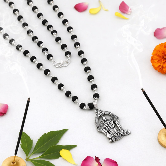 Murugan pendant with karungali silver cap mala