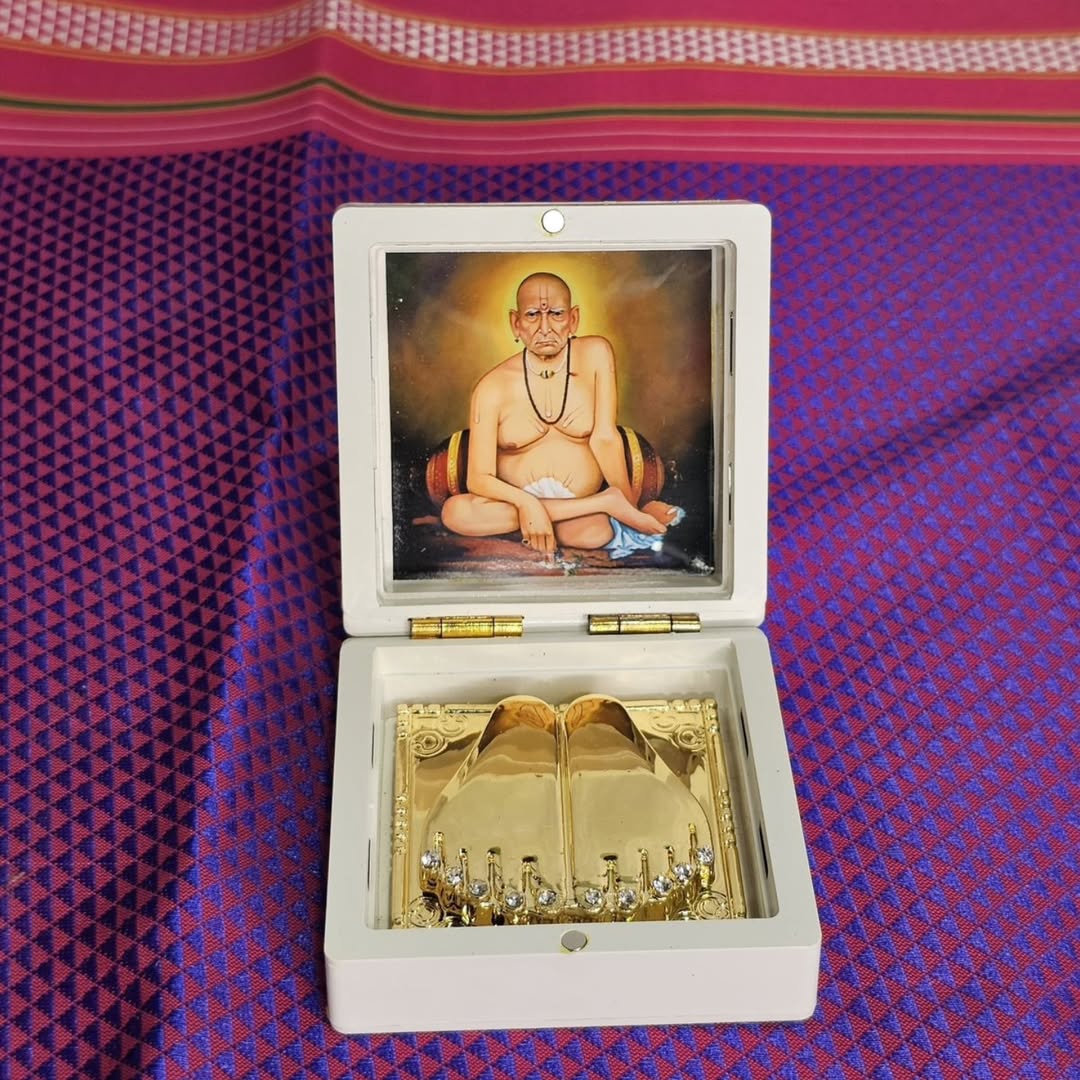 Abhimantrit Shri Swami Samarth Charan  Paduka